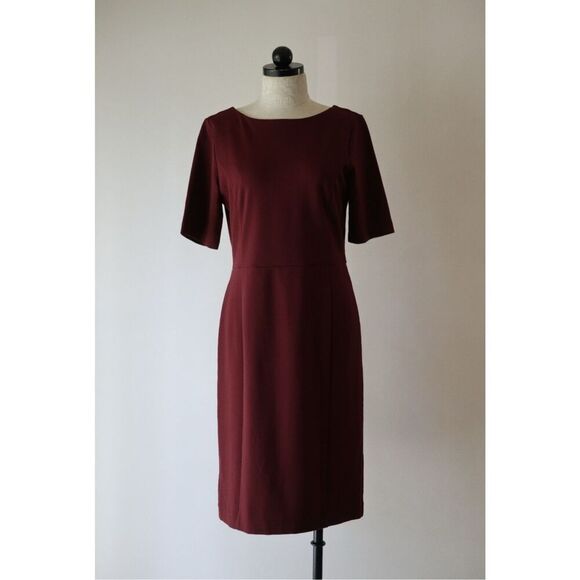 Ann Taylor Ponte Knit V-Back Short Sleeve Stretch Sheath Dress Burgundy Size 4 - Picture 1 of 12